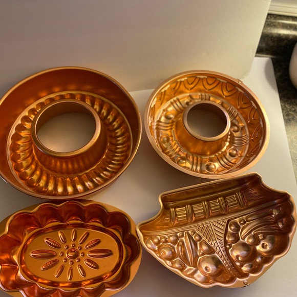 Mirro Baking Pans (4) - Picture 2 of 8